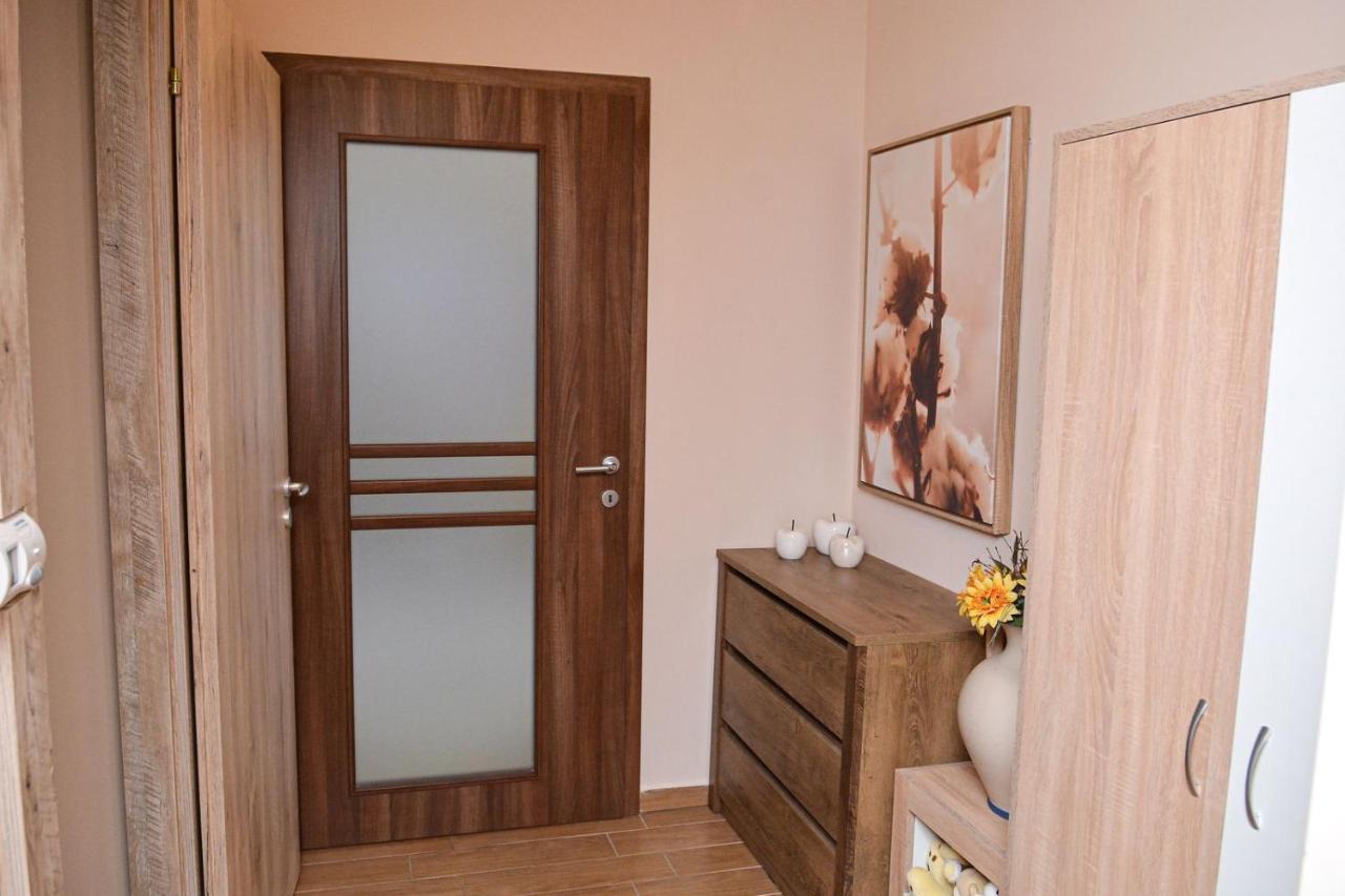 Unicum Apartman Hajduszoboszlo Exterior photo